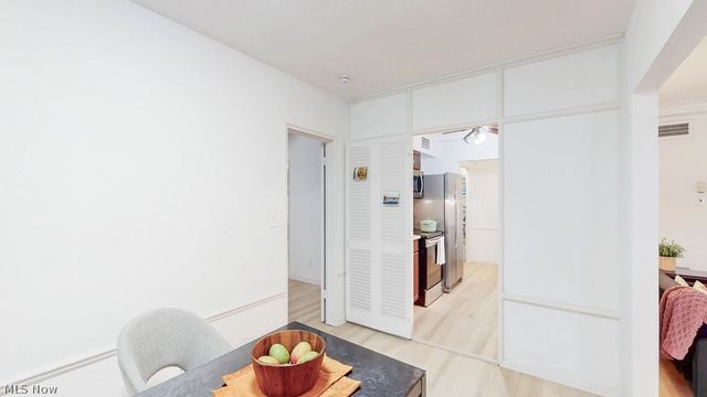 13800 Fairhill Road 203, Shaker Heights, OH 44120