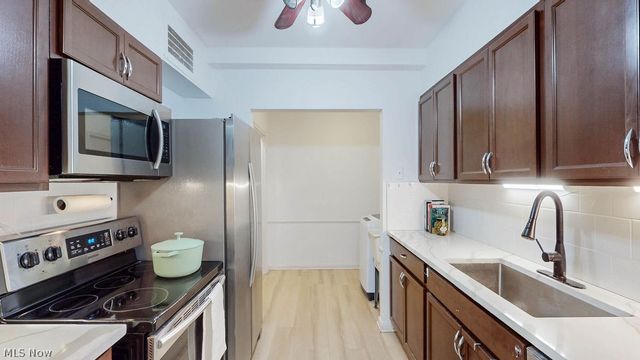 13800 Fairhill Road 203, Shaker Heights, OH 44120