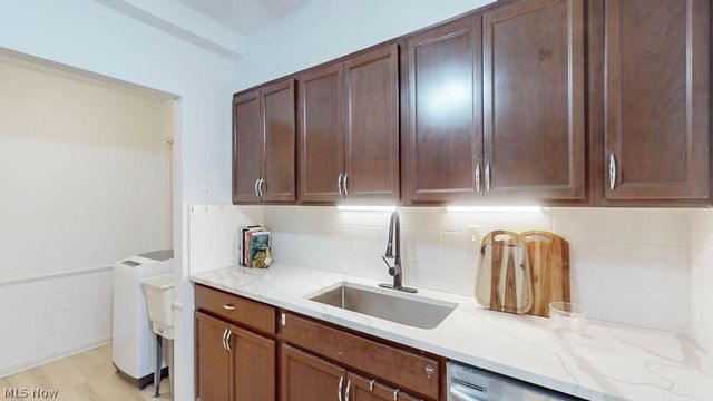 13800 Fairhill Road 203, Shaker Heights, OH 44120