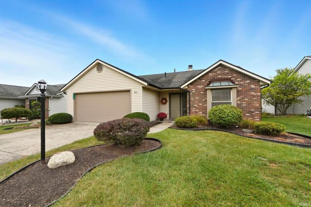 2928 Wood Knoll Lane, Fort Wayne, IN 46804