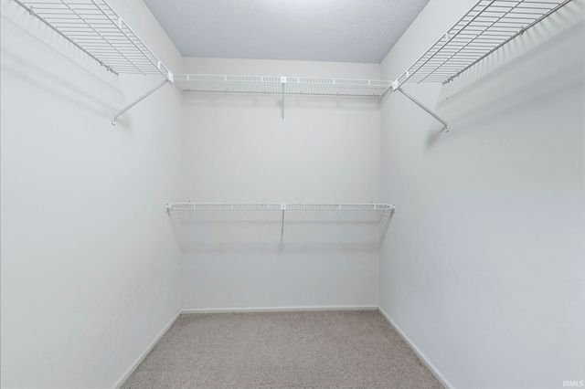 2928 Wood Knoll Lane, Fort Wayne, IN 46804