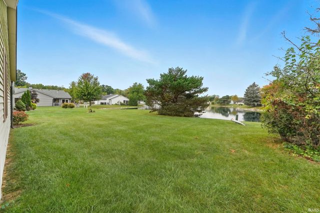 2928 Wood Knoll Lane, Fort Wayne, IN 46804