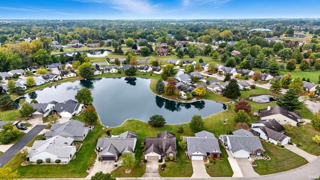 2928 Wood Knoll Lane, Fort Wayne, IN 46804