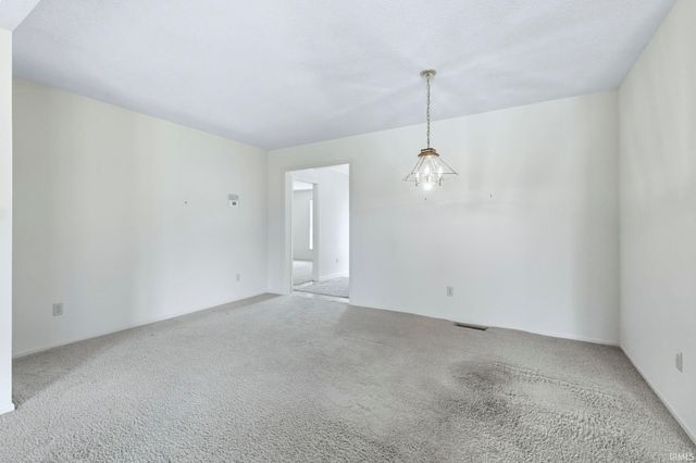 2928 Wood Knoll Lane, Fort Wayne, IN 46804