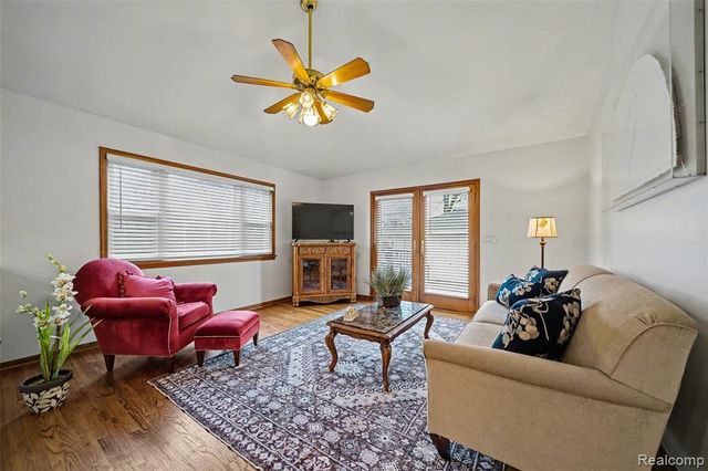 2710 Dorchester Road, Birmingham, MI 48009