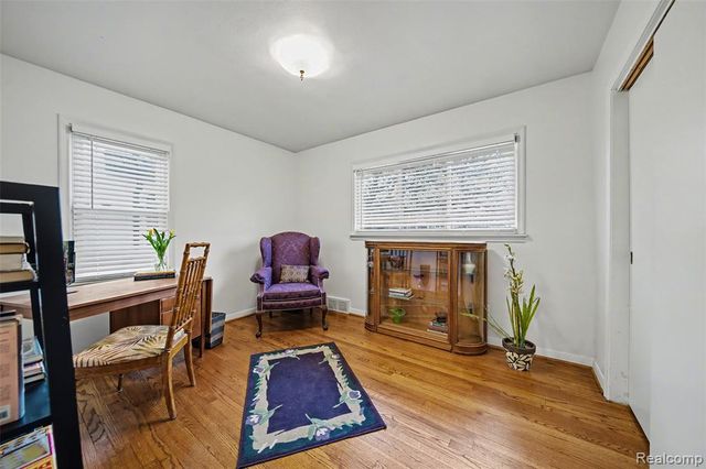 2710 Dorchester Road, Birmingham, MI 48009