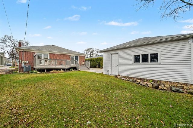 2710 Dorchester Road, Birmingham, MI 48009