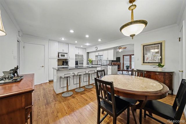 2710 Dorchester Road, Birmingham, MI 48009