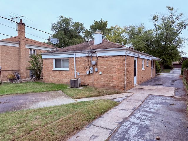 14738 Blackstone Avenue, Dolton, IL 60419