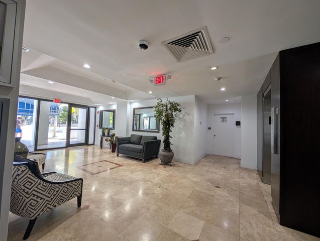 2715 Tigertail Avenue Apt 402, Miami, FL 33133