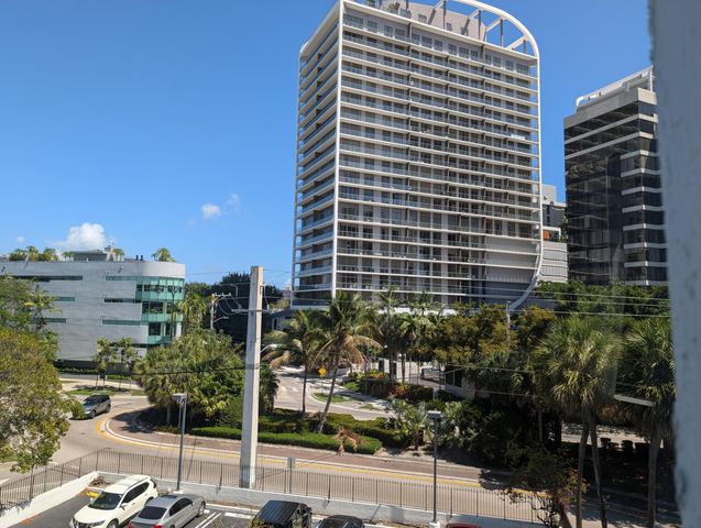 2715 Tigertail Avenue Apt 402, Miami, FL 33133