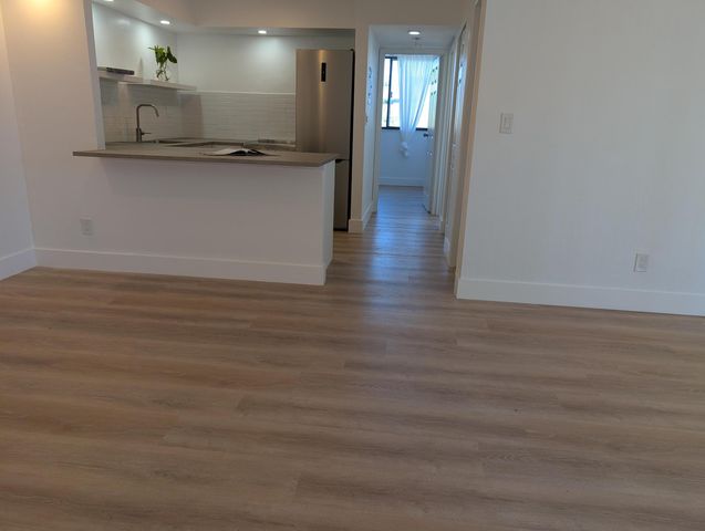 2715 Tigertail Avenue Apt 402, Miami, FL 33133