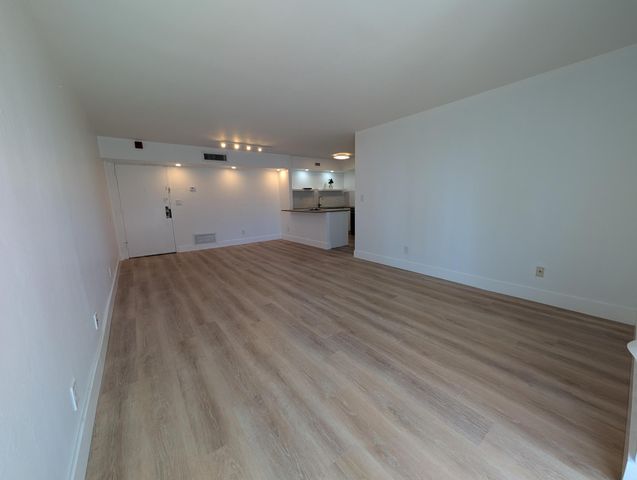 2715 Tigertail Avenue Apt 402, Miami, FL 33133