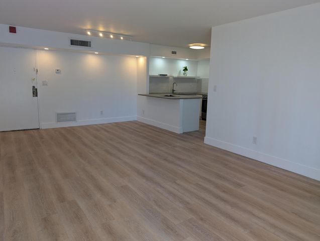 2715 Tigertail Avenue Apt 402, Miami, FL 33133