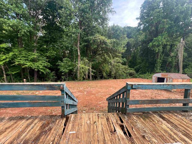 530 Wilkins Ford Road, Inman, SC 29349