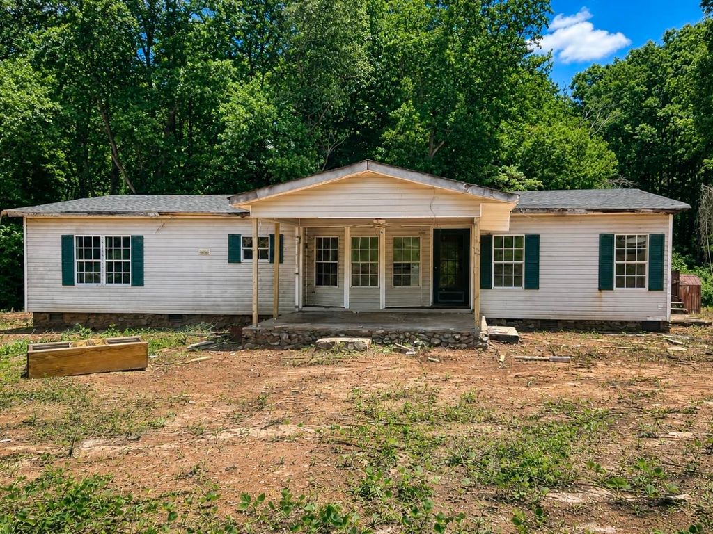 530 Wilkins Ford Road, Inman, SC 29349