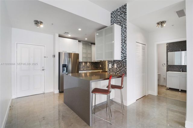 2650 SW 37th Ave 901, Miami, FL 33133