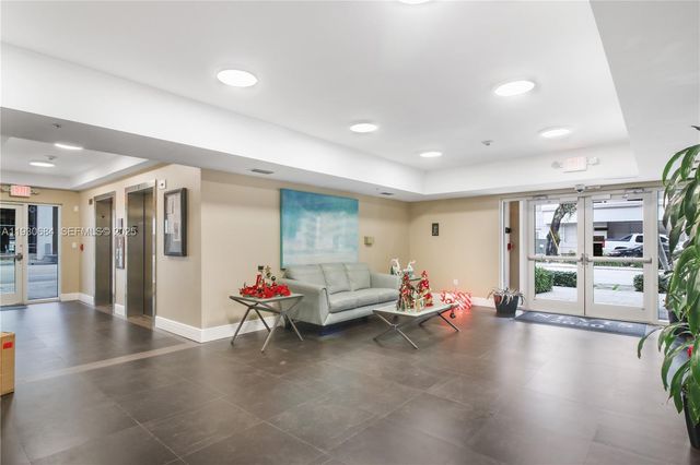 2650 SW 37th Ave 901, Miami, FL 33133