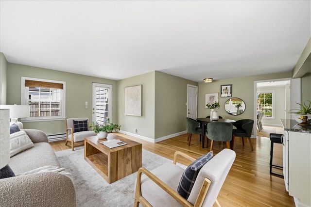 8305 N Whitney ROAD, Fox Point, WI 53217