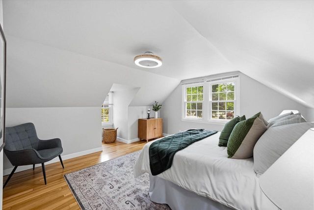 8305 N Whitney ROAD, Fox Point, WI 53217