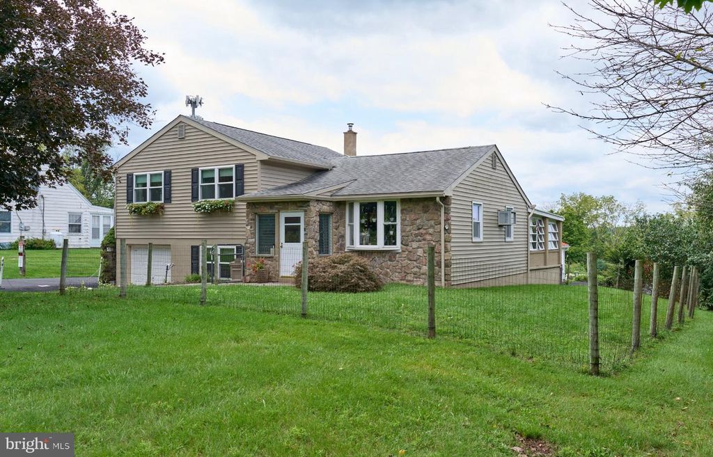 7078 EASTON RD, Pipersville, PA 18947 — photo 2