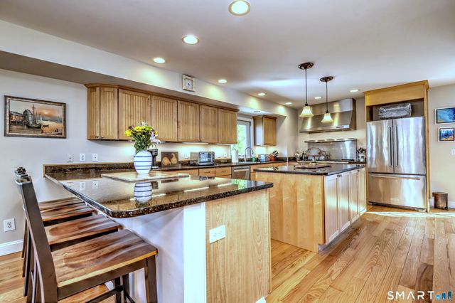 32 Grant Street, Milford, CT 06460
