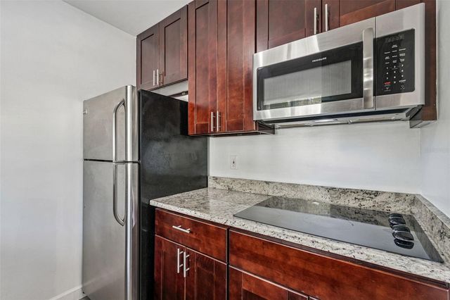 3206 W AZEELE STREET 120, Tampa, FL 33609