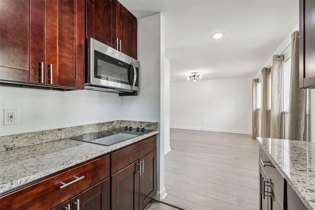 3206 W AZEELE STREET 120, Tampa, FL 33609