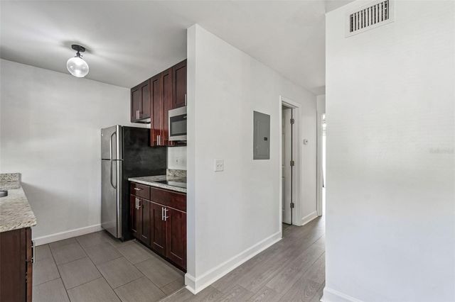 3206 W AZEELE STREET 120, Tampa, FL 33609