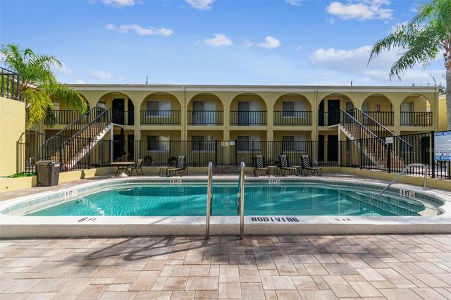 3206 W AZEELE STREET 120, Tampa, FL 33609