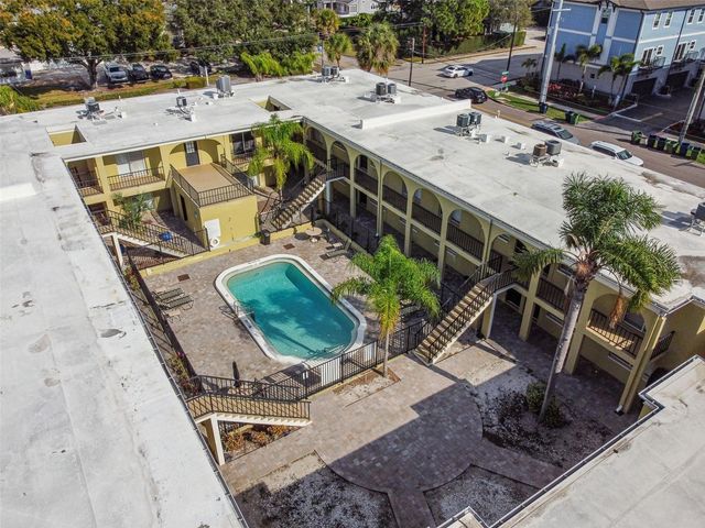 3206 W AZEELE STREET 120, Tampa, FL 33609