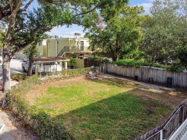 3206 W AZEELE STREET 120, Tampa, FL 33609