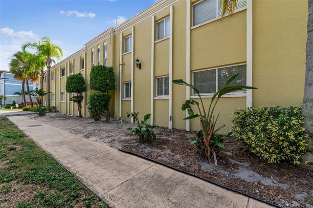 3206 W AZEELE STREET 120, Tampa, FL 33609