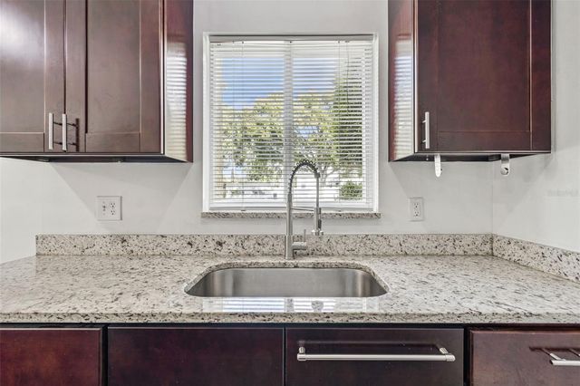 3206 W AZEELE STREET 120, Tampa, FL 33609