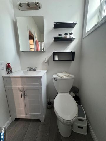 83 Bedford Street, East Orange, NJ 07018