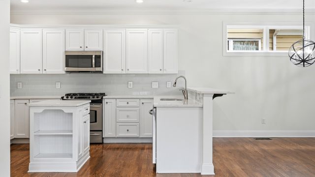 201 Acadia Ave, Franklin, TN 37064