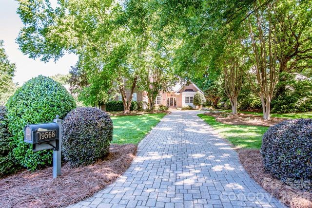 19568 Meta Road, Cornelius, NC 28031