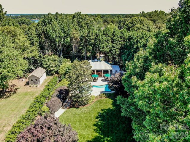 19568 Meta Road, Cornelius, NC 28031