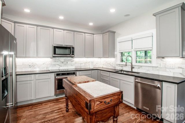 19568 Meta Road, Cornelius, NC 28031