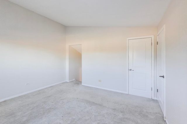 9454 Potter Road, Des Plaines, IL 60016