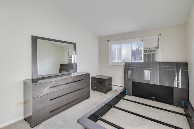 9454 Potter Road, Des Plaines, IL 60016