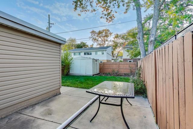 9454 Potter Road, Des Plaines, IL 60016