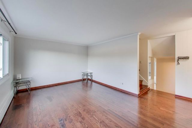 9454 Potter Road, Des Plaines, IL 60016