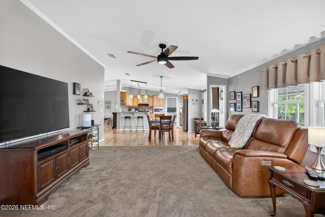 141 KITTY Avenue, Interlachen, FL 32148