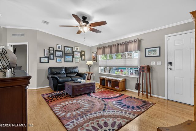 141 KITTY Avenue, Interlachen, FL 32148