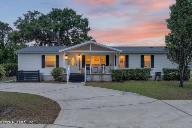 141 KITTY Avenue, Interlachen, FL 32148
