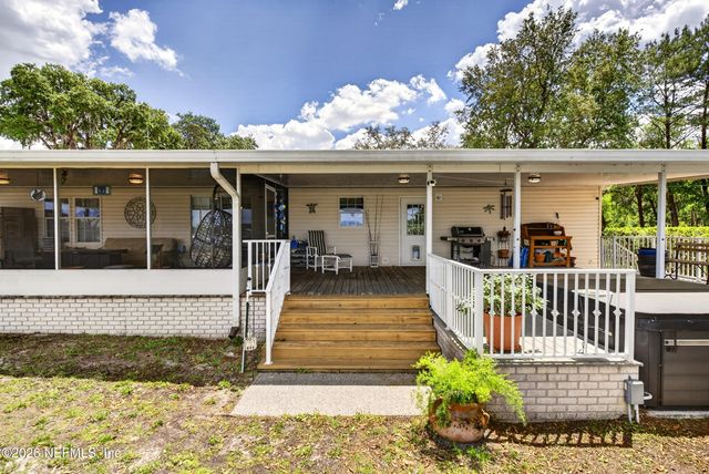 141 KITTY Avenue, Interlachen, FL 32148