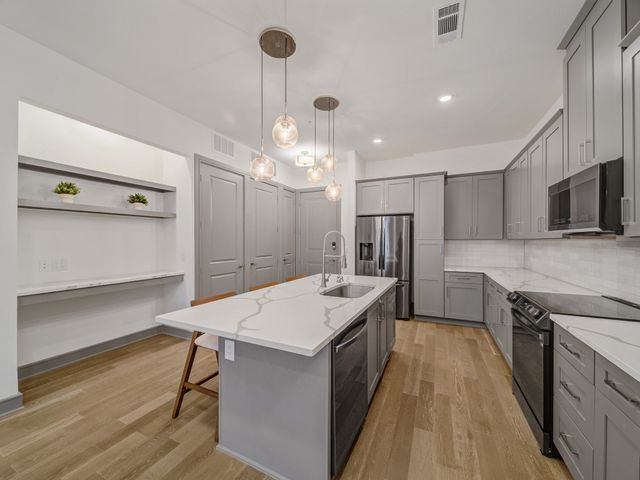2700 Old Denton Road 3352, Carrollton, TX 75007