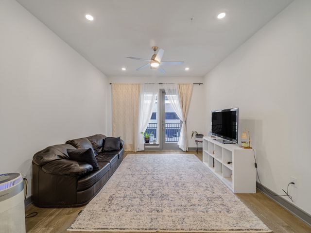 2700 Old Denton Road 3352, Carrollton, TX 75007