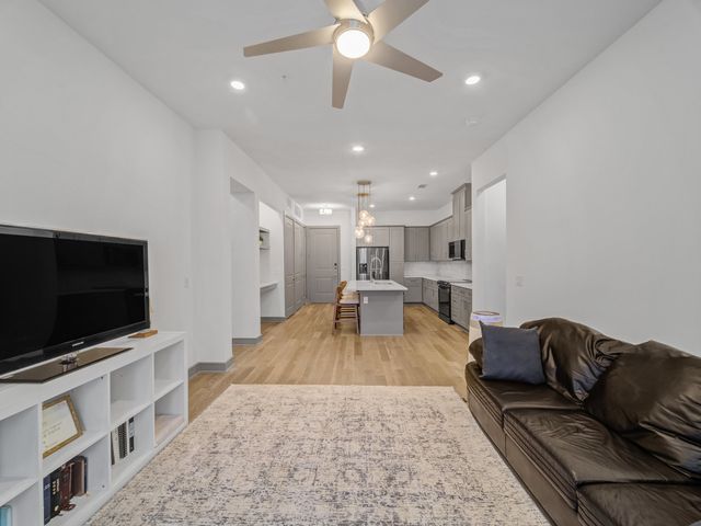 2700 Old Denton Road 3352, Carrollton, TX 75007